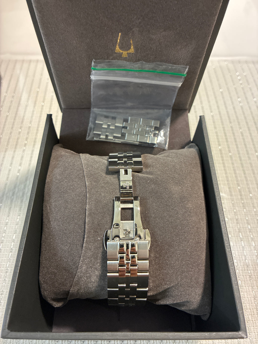 Bulova Classic Sutton Automatic (Model 96B424)