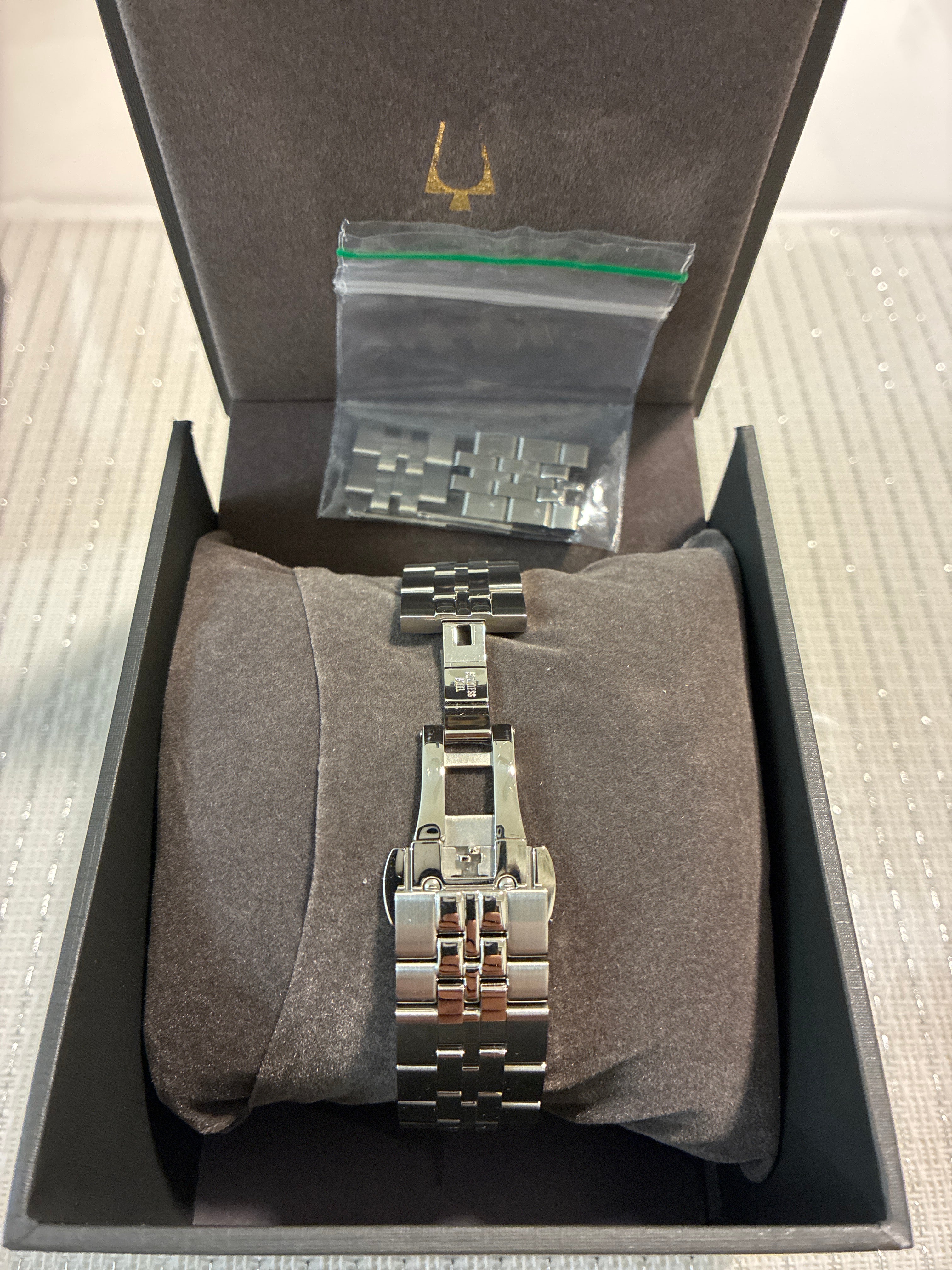 Bulova Classic Sutton Automatic (Model 96B424)